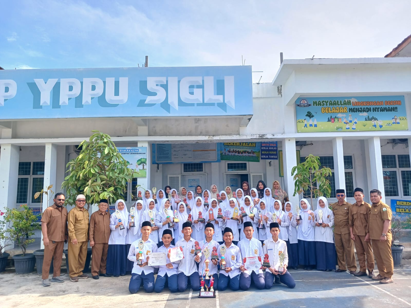 Banner Sekolah