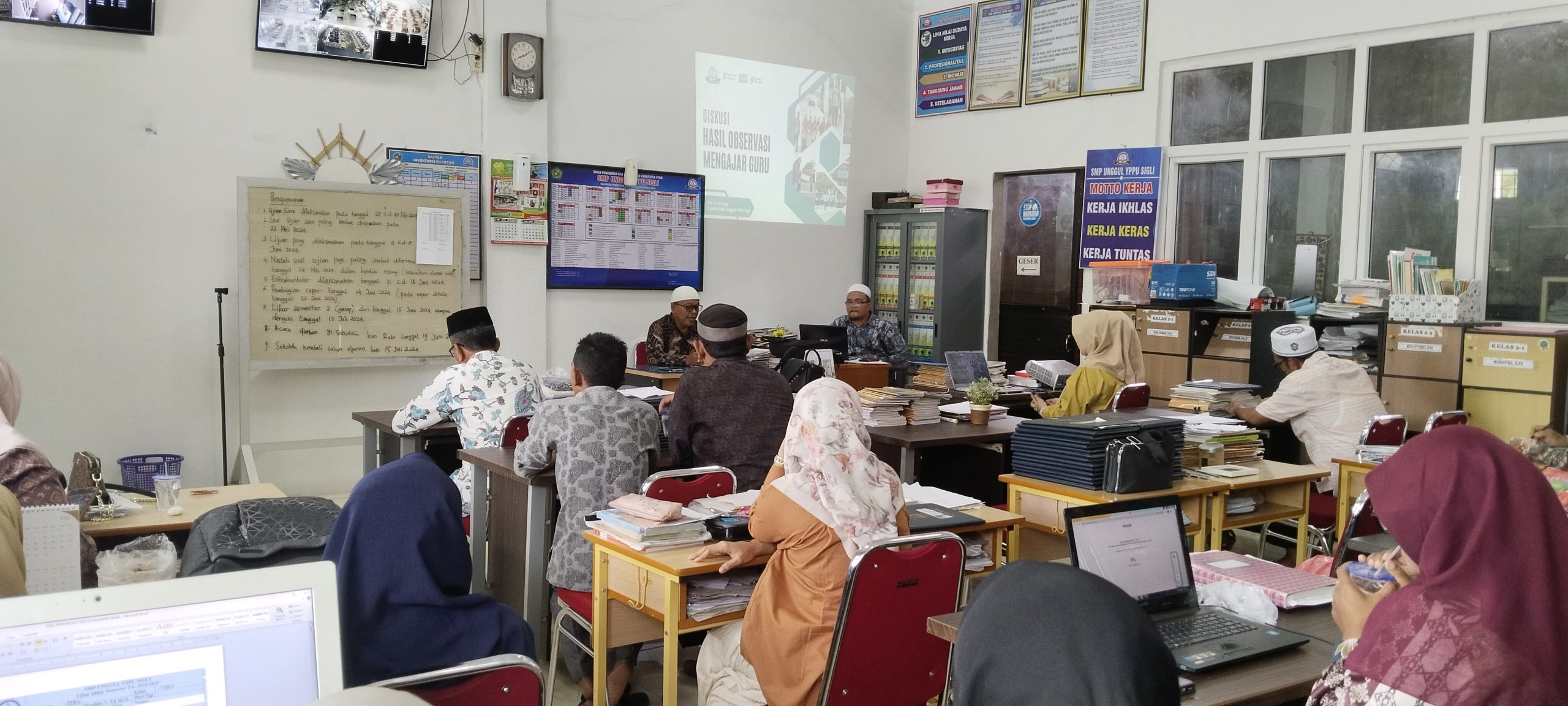 Diskusi Hasil Observasi Mengajar Guru SMP YPPU Sigli