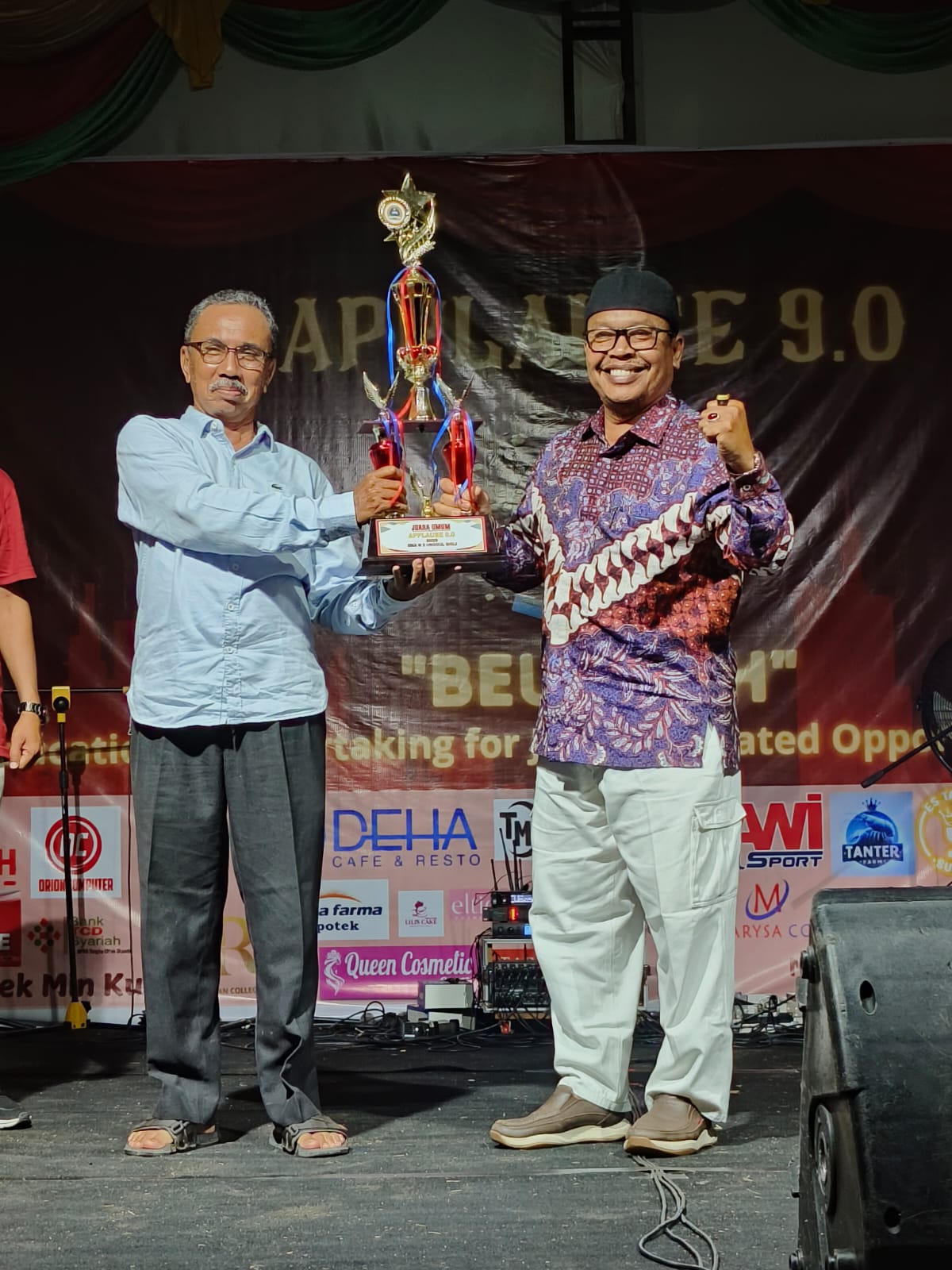 SMP YPPU Juara Umum di Event APPLAUSE 9.0 SMA N 3 Unggul Sigli